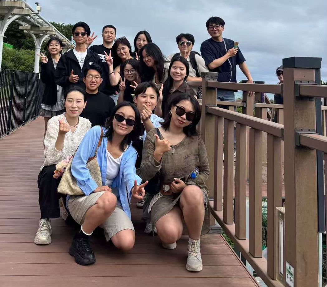 千禧年聖會的朋友們一起出遊合照