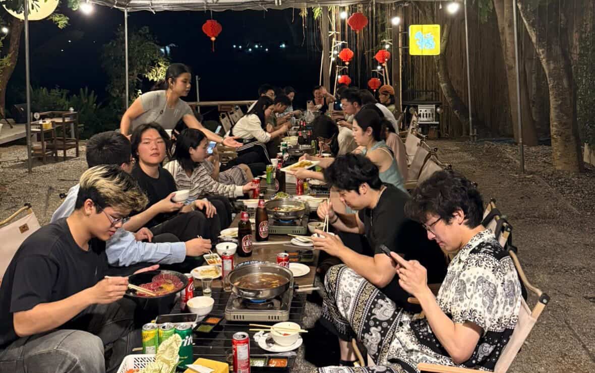長桌晚餐聚會